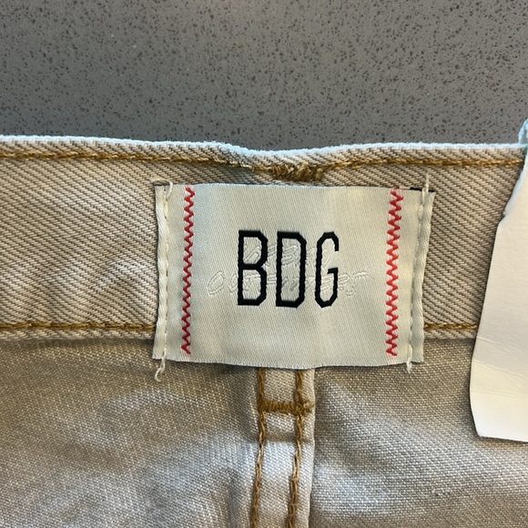 BDG Women's Cowboy Jeans Size 27 - Picture 3 of 6